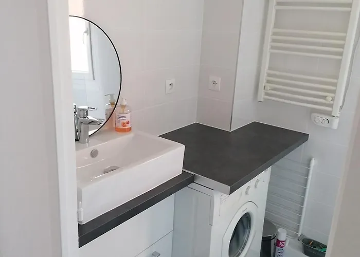 Bel Avec Vue Sur L'hippodrome